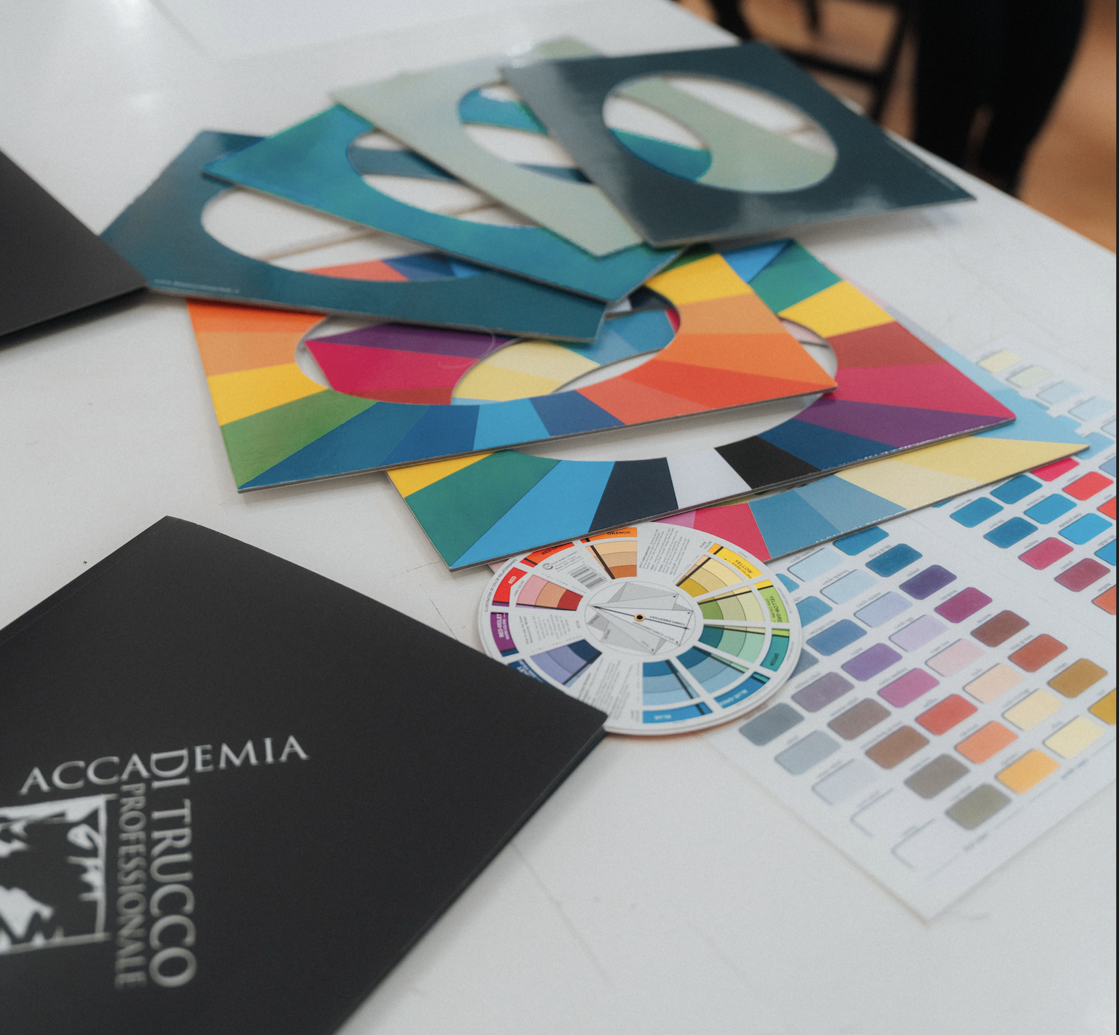 Workshop di armocromia a Roma: analisi dei colori e palette stagionali